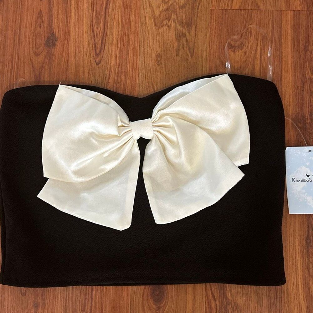 NWT rebellious dreamer black and ivory large bow strapless knit stretch top xl